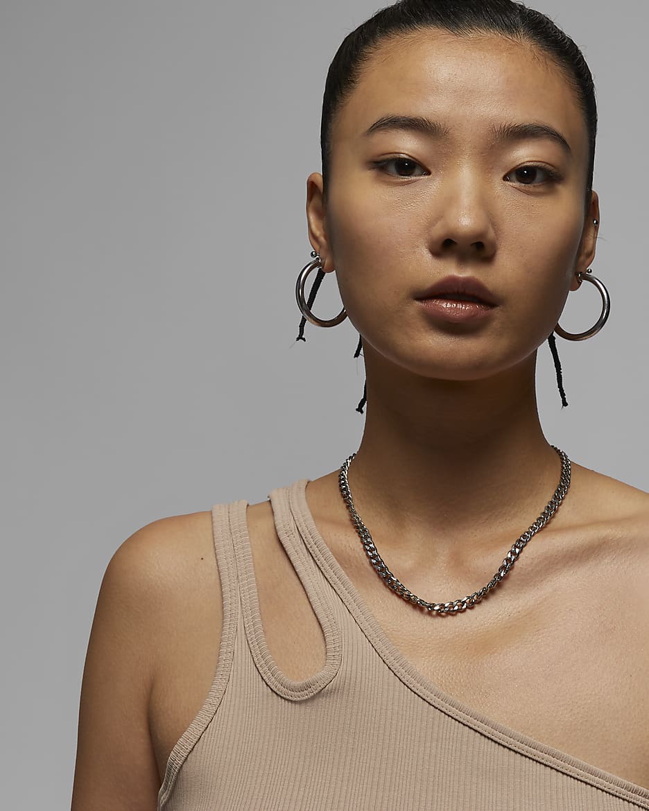 Nike asymmetrical tank clearance